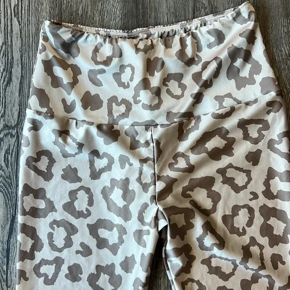 Goldsheep Clothing Leggings Brown Leopard Workout Leggings Size Large Womens - Picture 7 of 11